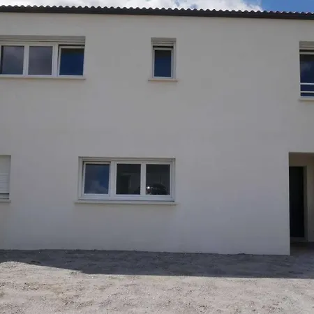 Charmant Studio Dans Une Maison Neuve La Roche-sur-Yon Exterior photo