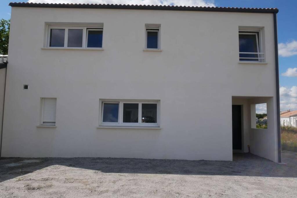 Dans Maison Neuve Appartement